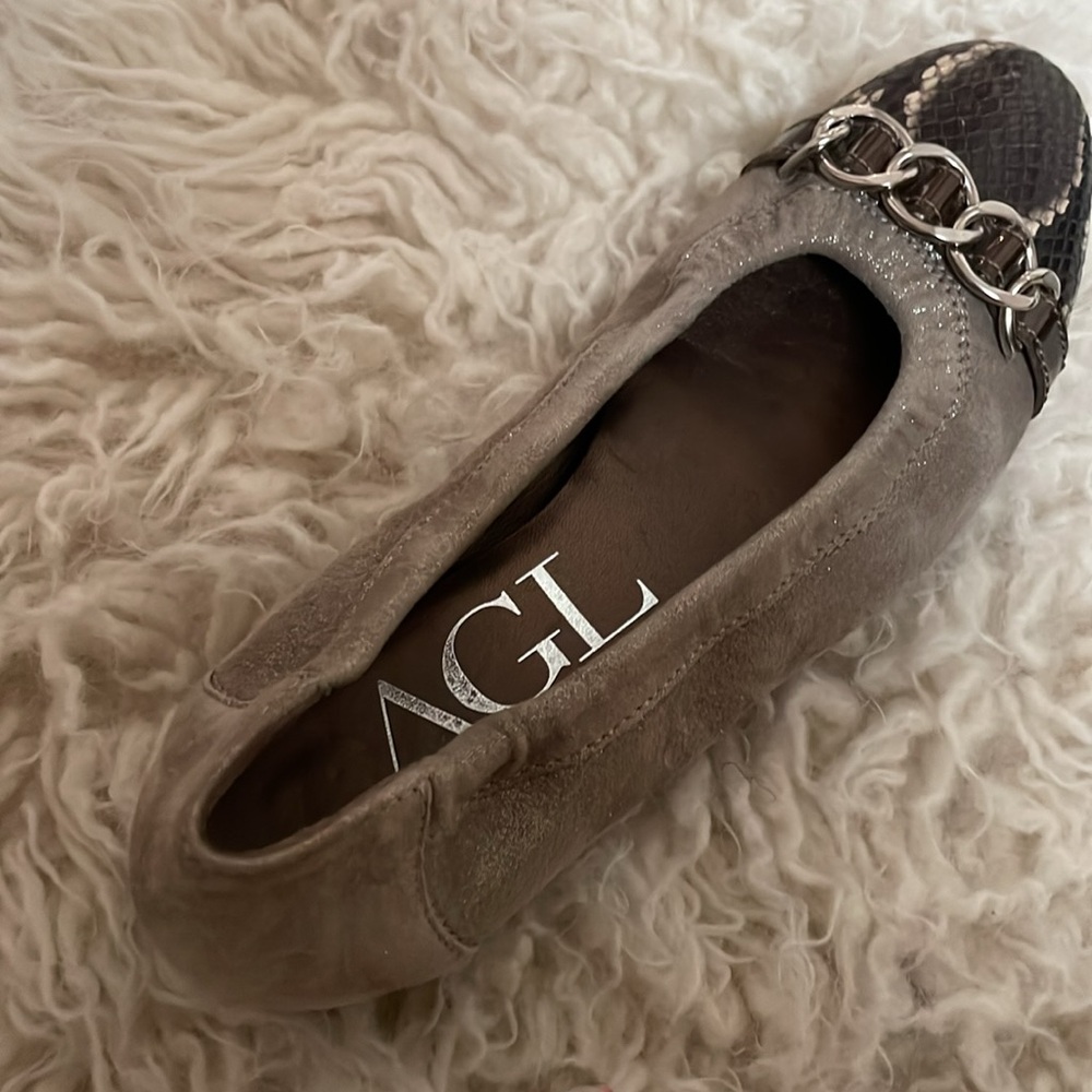 AGL flats. Perfect condition. Worn twice. Your Win! 36.5 or size 6.5.